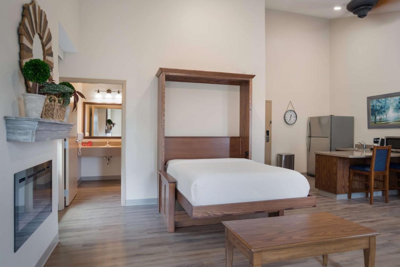 Surestay Plus Hotel By Best Western Elizabethtown Hershey Exterior foto